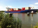 Containerskib-paa-kieler-kanalen